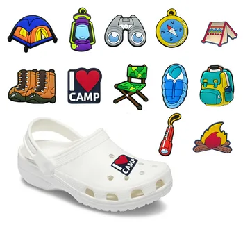 1 adet Kamp Tarzı PVC Ayakkabı Takılar Croc Çadır Meşale Pusula Sandalet Aksesuarları Süslemeleri Hediye Noel Çocuk Toptan